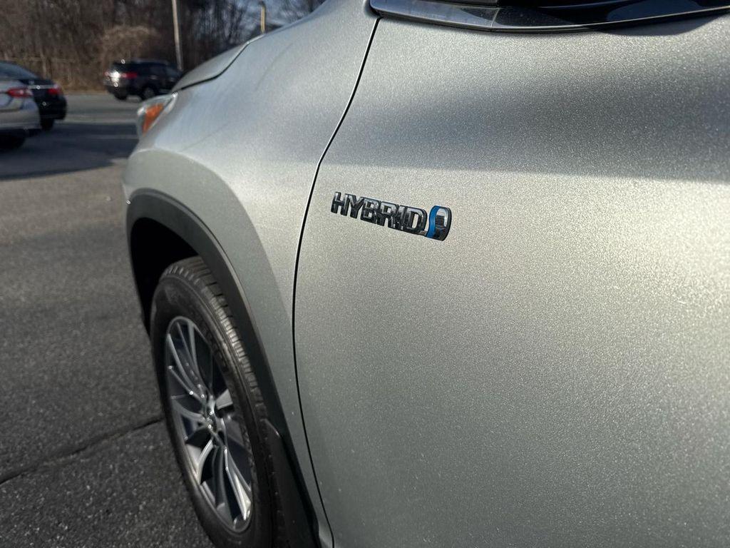 used 2018 Toyota Highlander Hybrid car, priced at $24,990