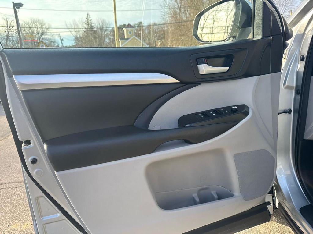 used 2018 Toyota Highlander Hybrid car, priced at $24,990