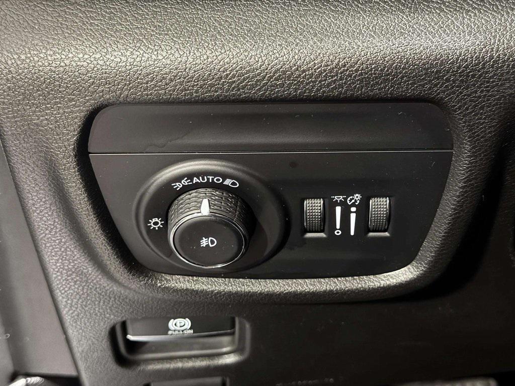 used 2023 Jeep Grand Cherokee car, priced at $28,999