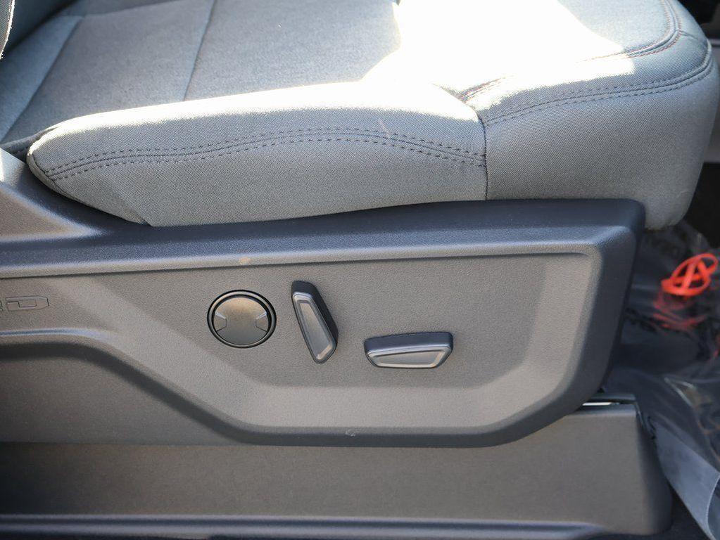 new 2025 Ford Expedition Max car, priced at $68,818