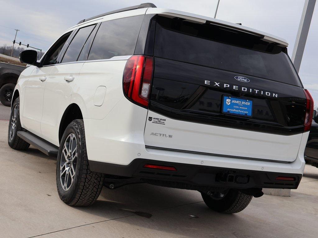 new 2025 Ford Expedition car, priced at $72,958