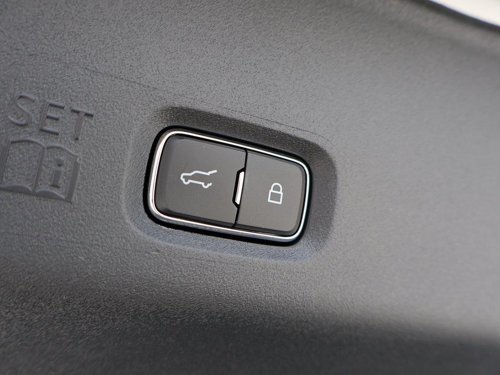 new 2025 Ford Expedition car, priced at $72,958