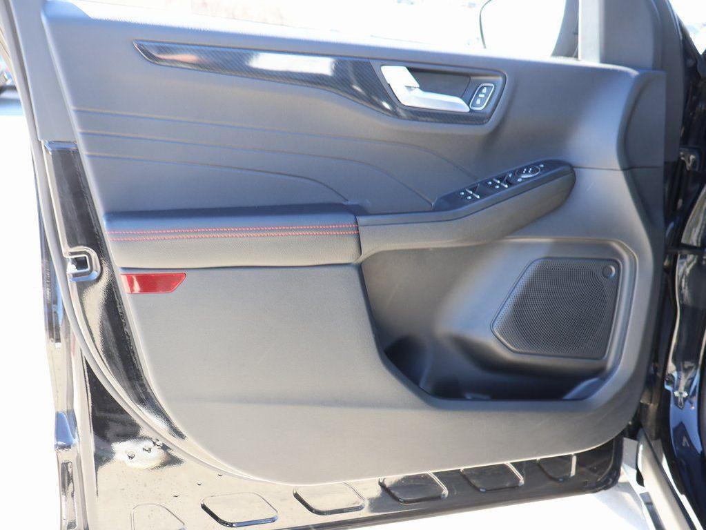 used 2025 Ford Escape car, priced at $25,914