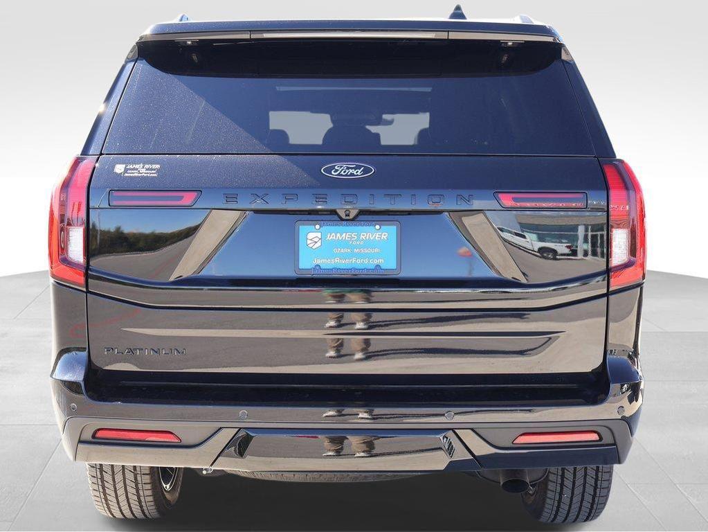 new 2025 Ford Expedition car, priced at $79,714