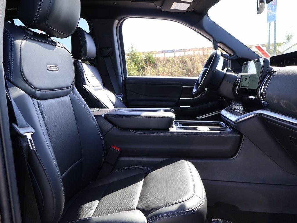 new 2025 Ford Expedition car, priced at $82,848