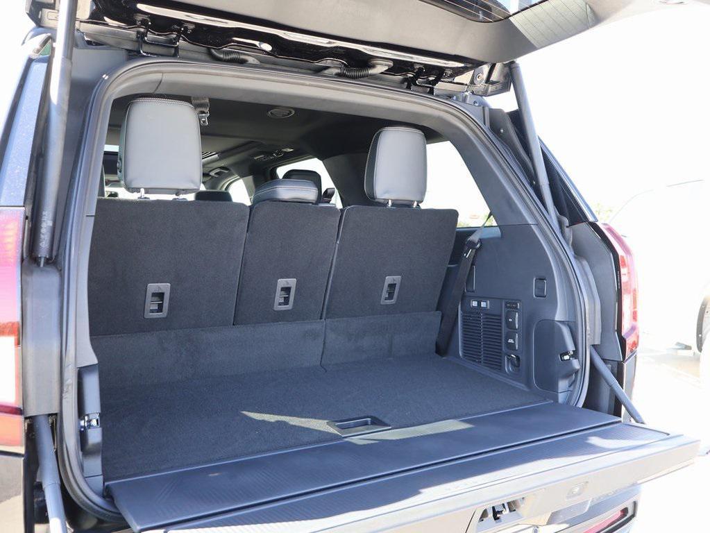 new 2025 Ford Expedition car, priced at $82,848