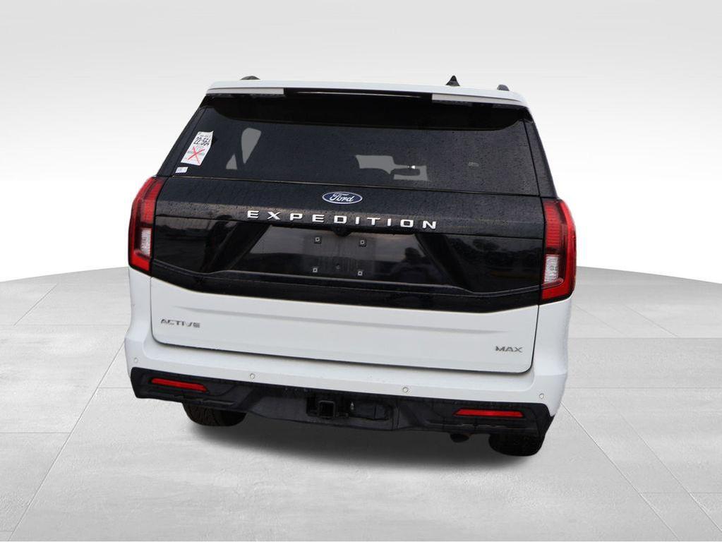 used 2025 Ford Expedition Max car, priced at $59,615