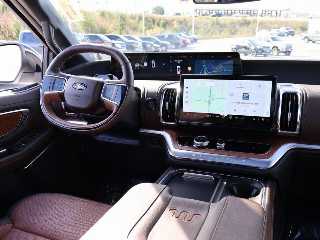 new 2025 Ford Expedition car, priced at $85,934