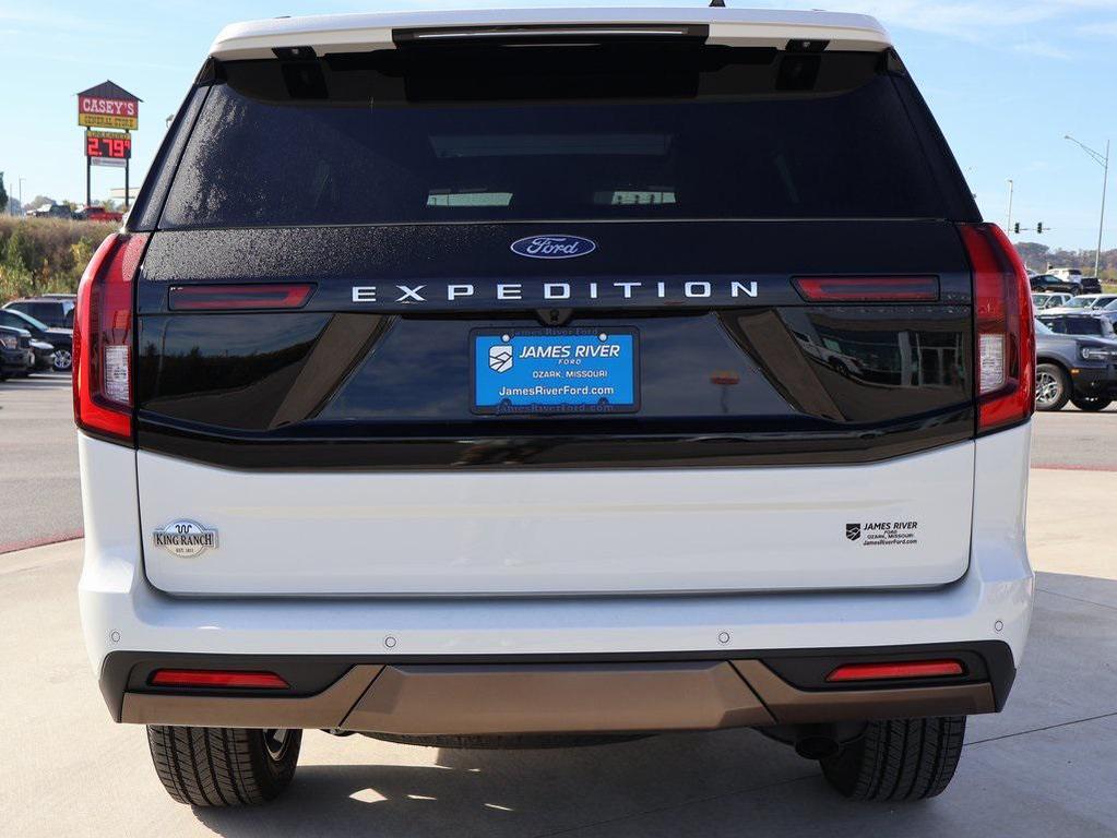 new 2025 Ford Expedition car, priced at $85,934