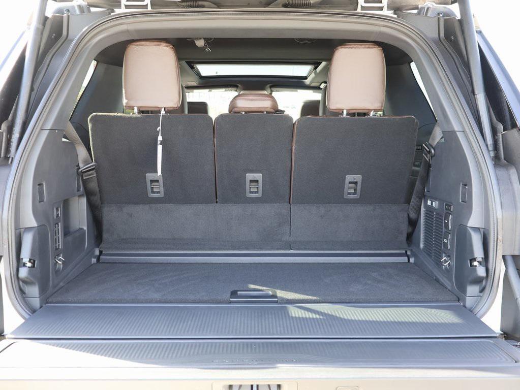 new 2025 Ford Expedition car, priced at $85,934