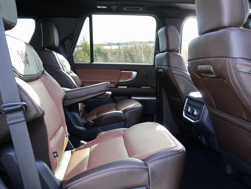 new 2025 Ford Expedition car, priced at $85,934