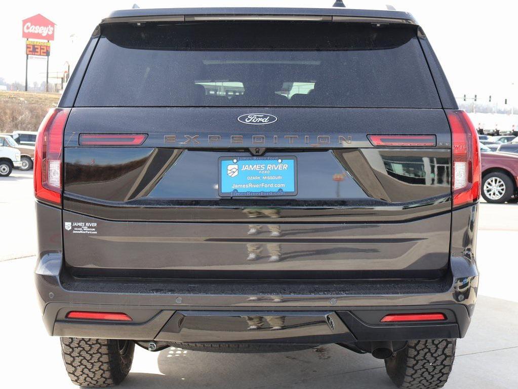 new 2025 Ford Expedition car, priced at $83,901