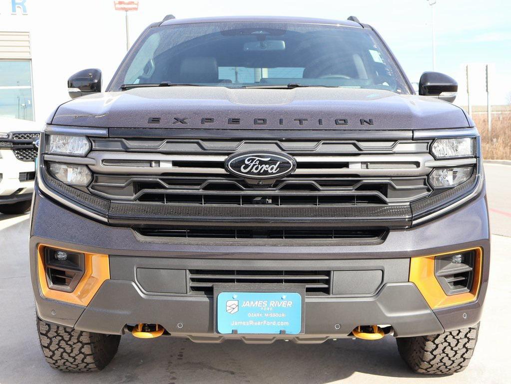 new 2025 Ford Expedition car, priced at $83,901