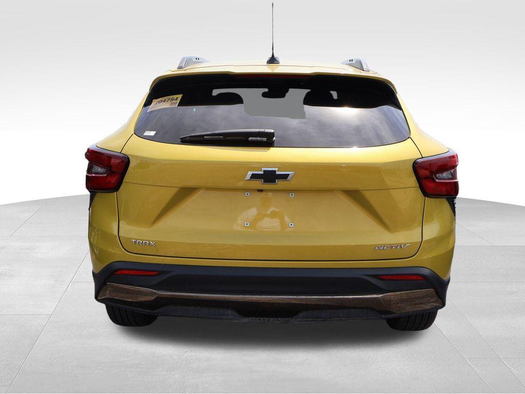 used 2024 Chevrolet Trax car, priced at $24,271