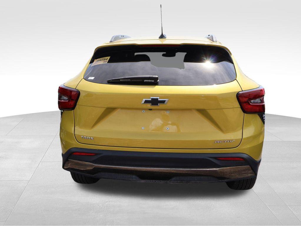 used 2024 Chevrolet Trax car, priced at $24,271