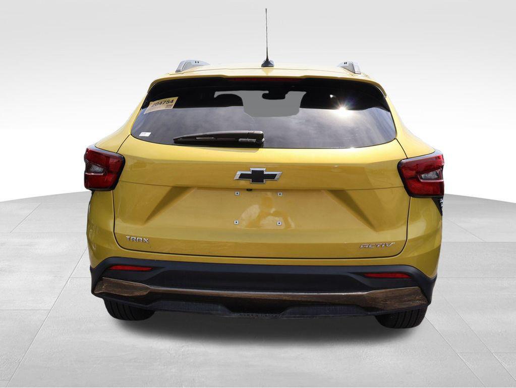used 2024 Chevrolet Trax car, priced at $24,271