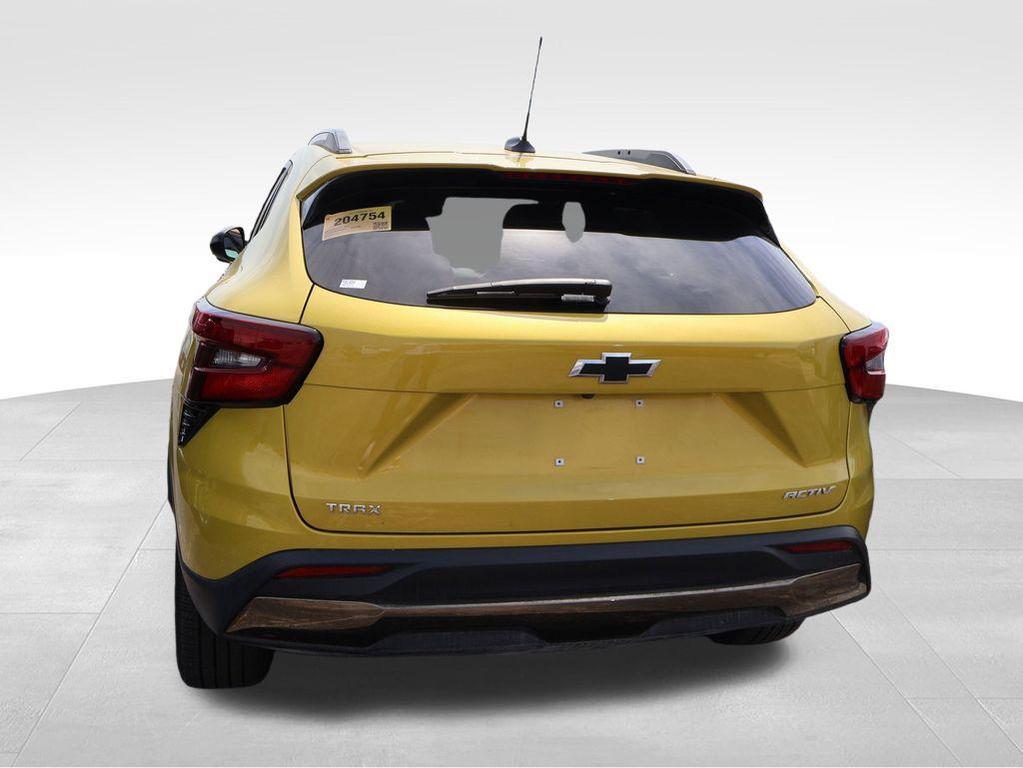 used 2024 Chevrolet Trax car, priced at $24,271