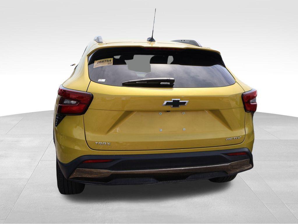 used 2024 Chevrolet Trax car, priced at $24,271