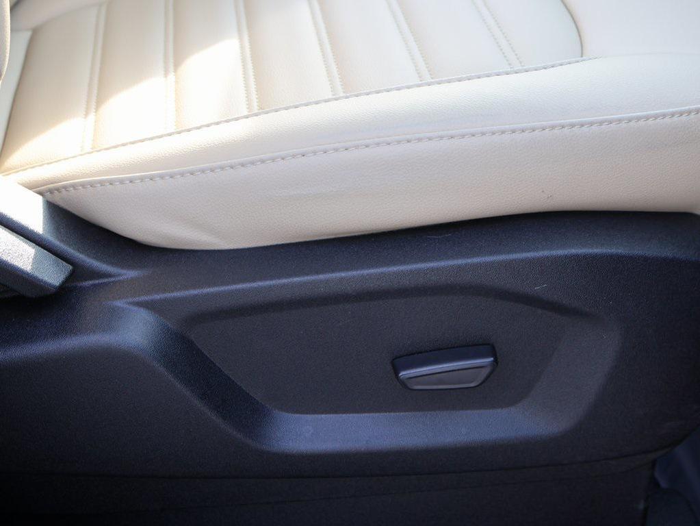 used 2024 Ford Edge car, priced at $27,963