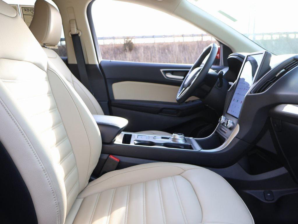 used 2024 Ford Edge car, priced at $27,963