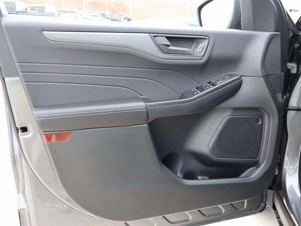 new 2025 Ford Escape car, priced at $26,644