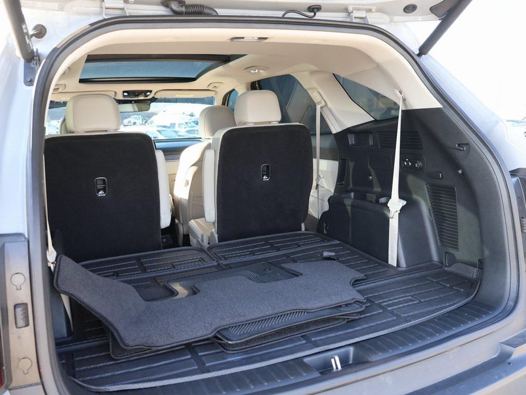 used 2023 Kia Sorento car, priced at $28,994