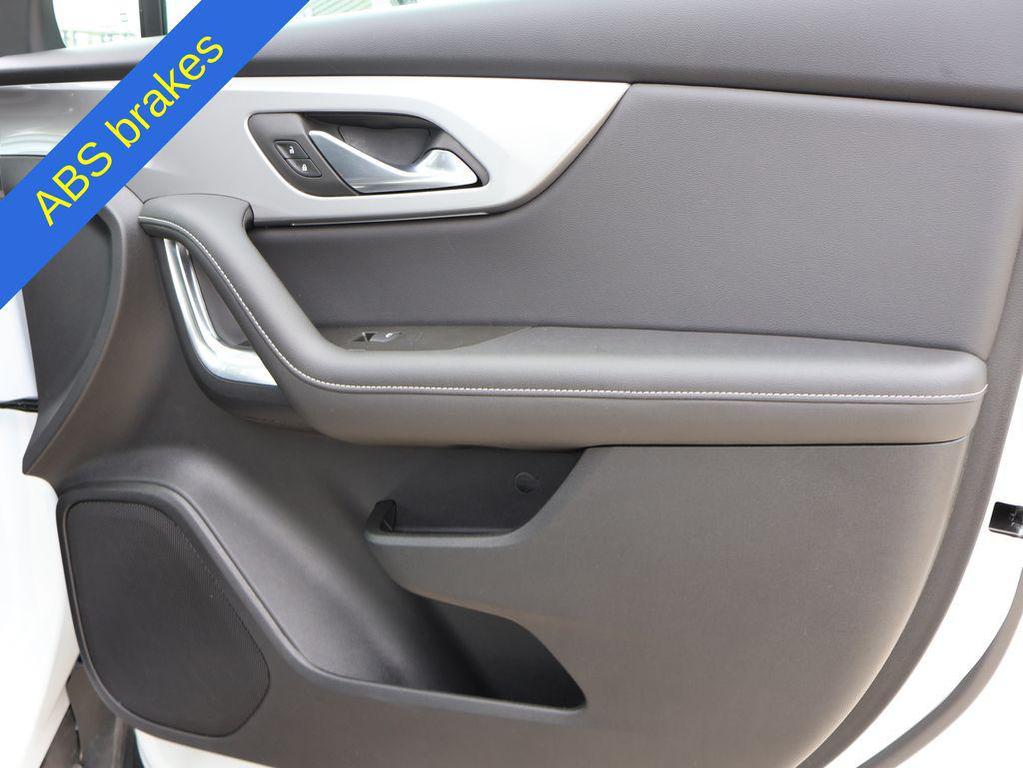 used 2025 Chevrolet Blazer car, priced at $25,595