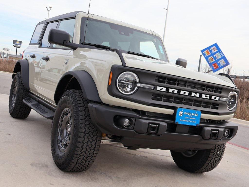 new 2025 Ford Bronco car, priced at $51,842
