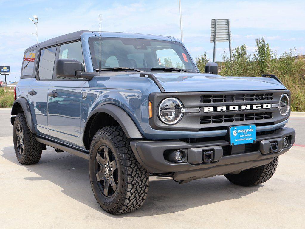 new 2025 Ford Bronco car, priced at $47,296