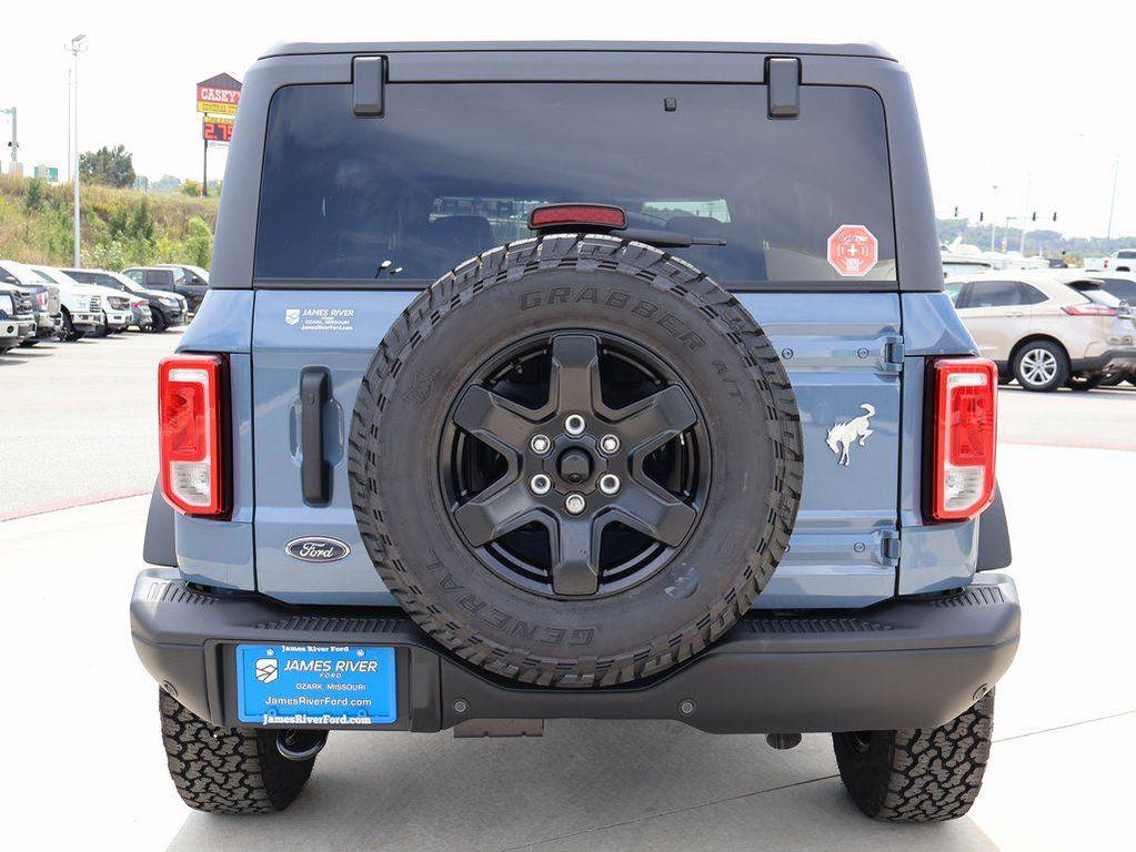 new 2025 Ford Bronco car, priced at $47,296