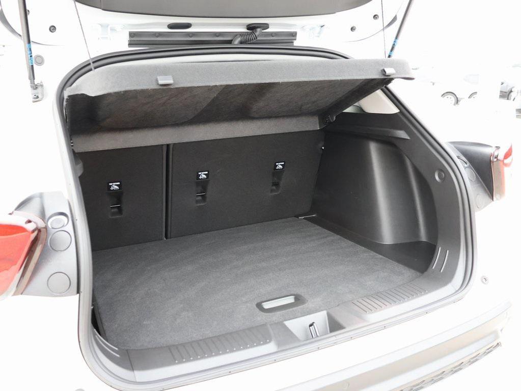 used 2025 Chevrolet Trax car, priced at $22,274