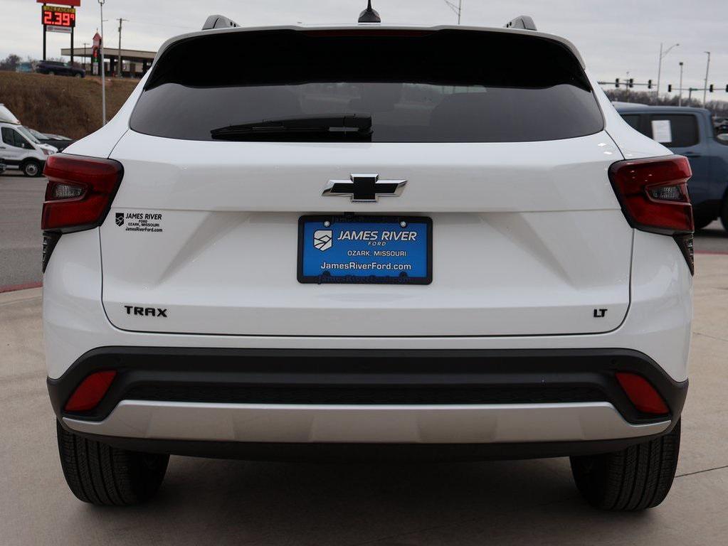 used 2025 Chevrolet Trax car, priced at $22,274