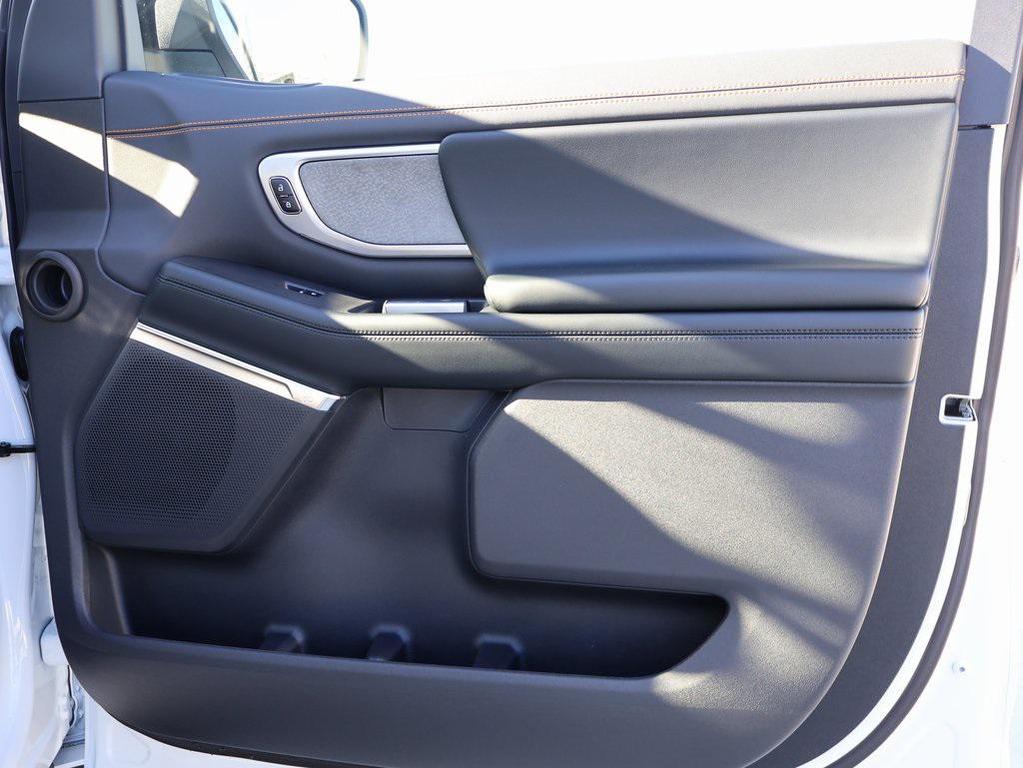 new 2025 Ford Expedition car, priced at $84,922