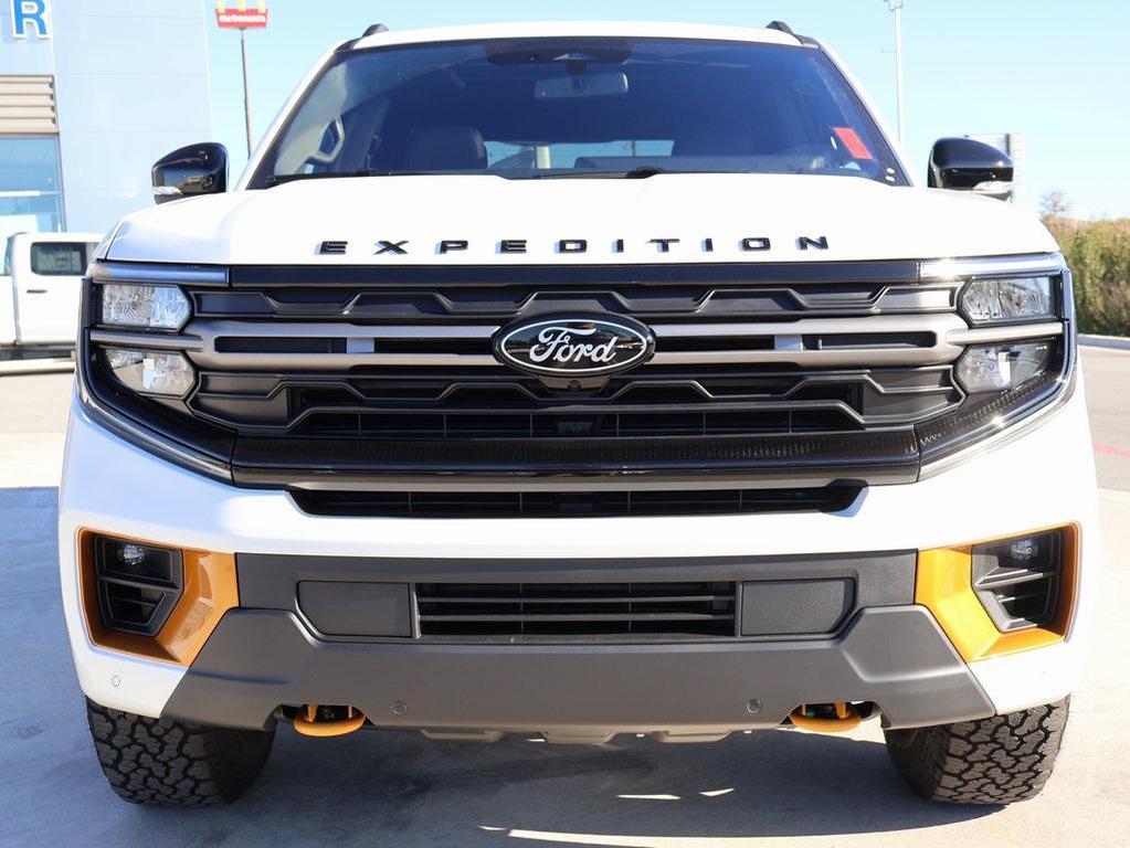 new 2025 Ford Expedition car, priced at $84,922