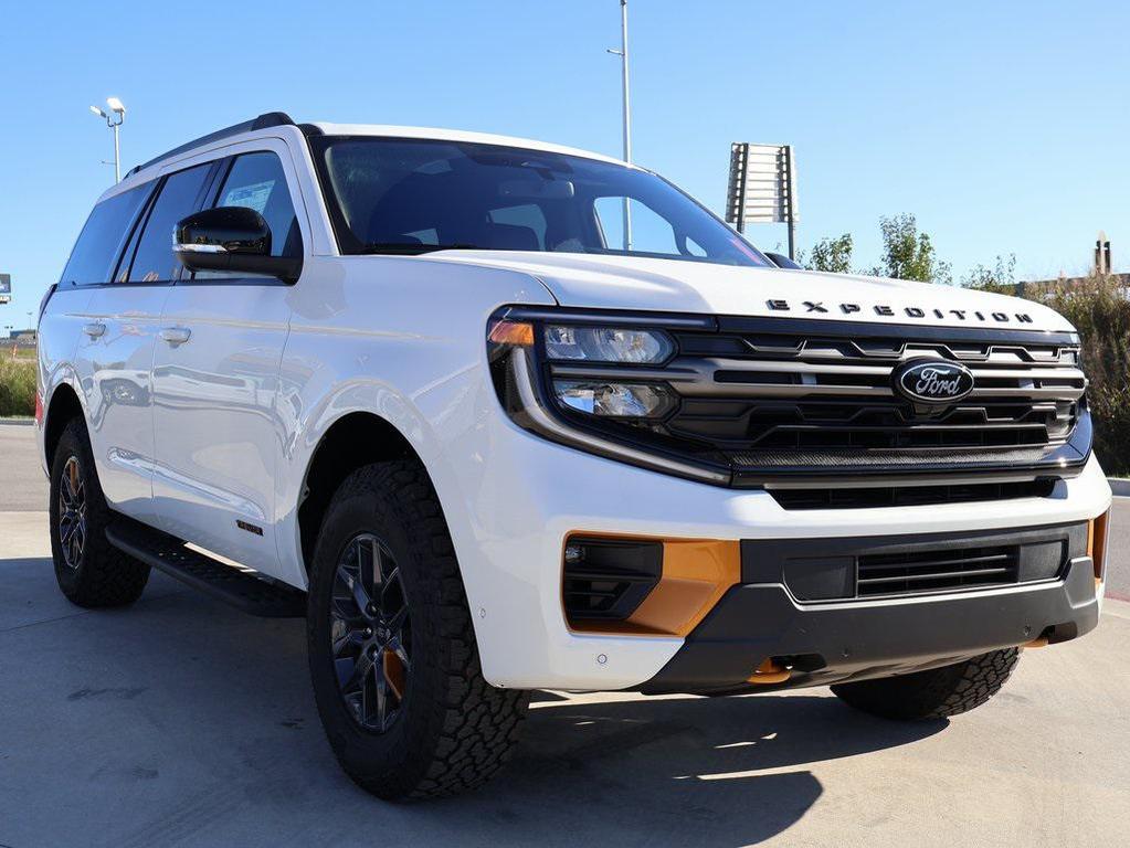 new 2025 Ford Expedition car, priced at $84,922