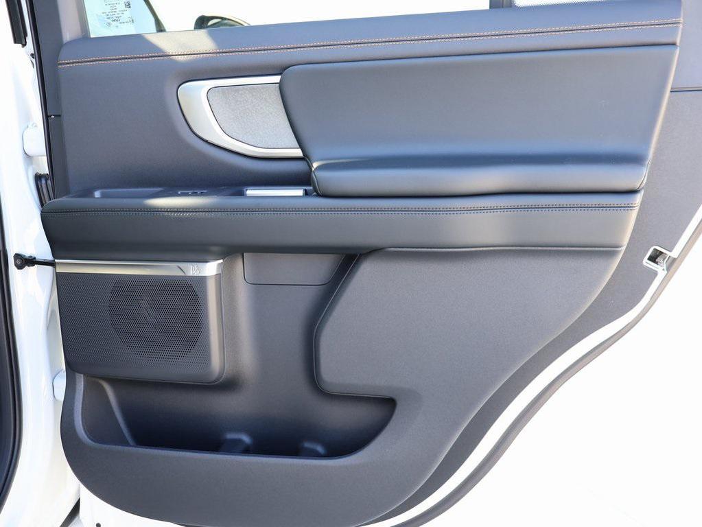 new 2025 Ford Expedition car, priced at $84,922