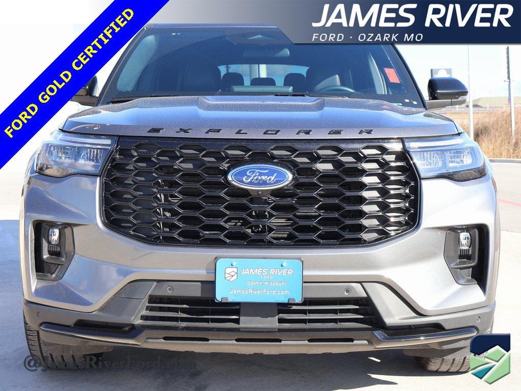 used 2025 Ford Explorer car, priced at $38,950