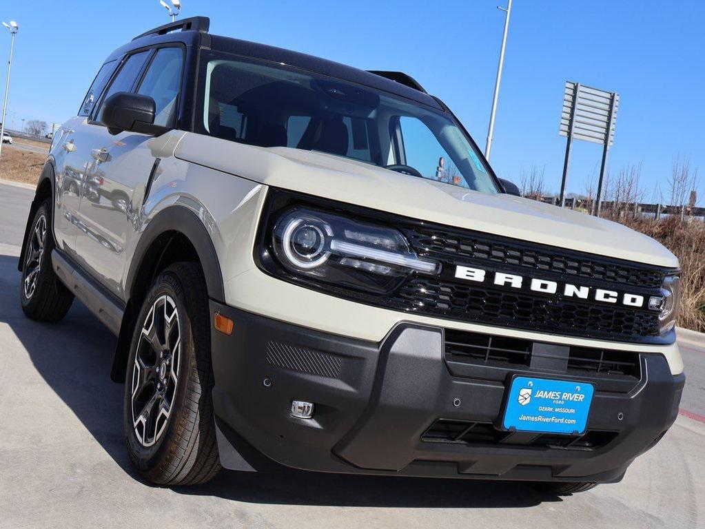 new 2025 Ford Bronco Sport car, priced at $37,978