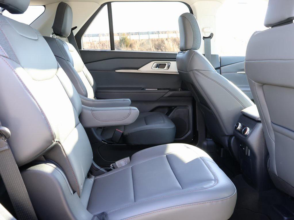 new 2025 Ford Explorer car, priced at $47,788