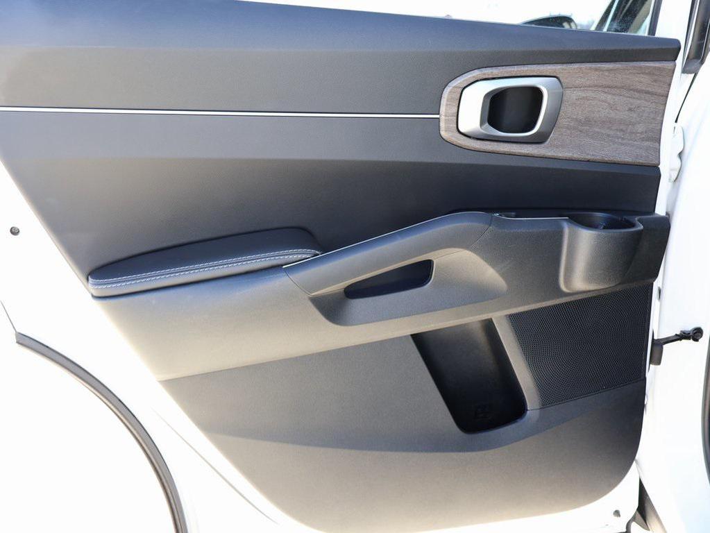 used 2022 Kia Sorento car, priced at $25,998