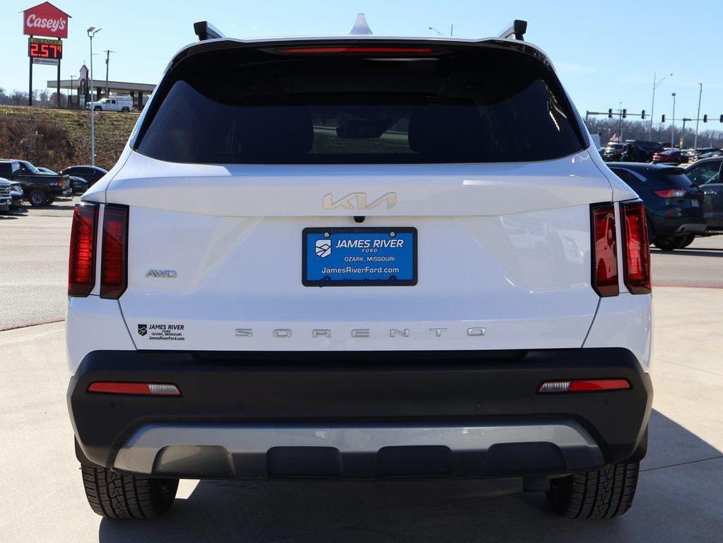 used 2022 Kia Sorento car, priced at $25,998