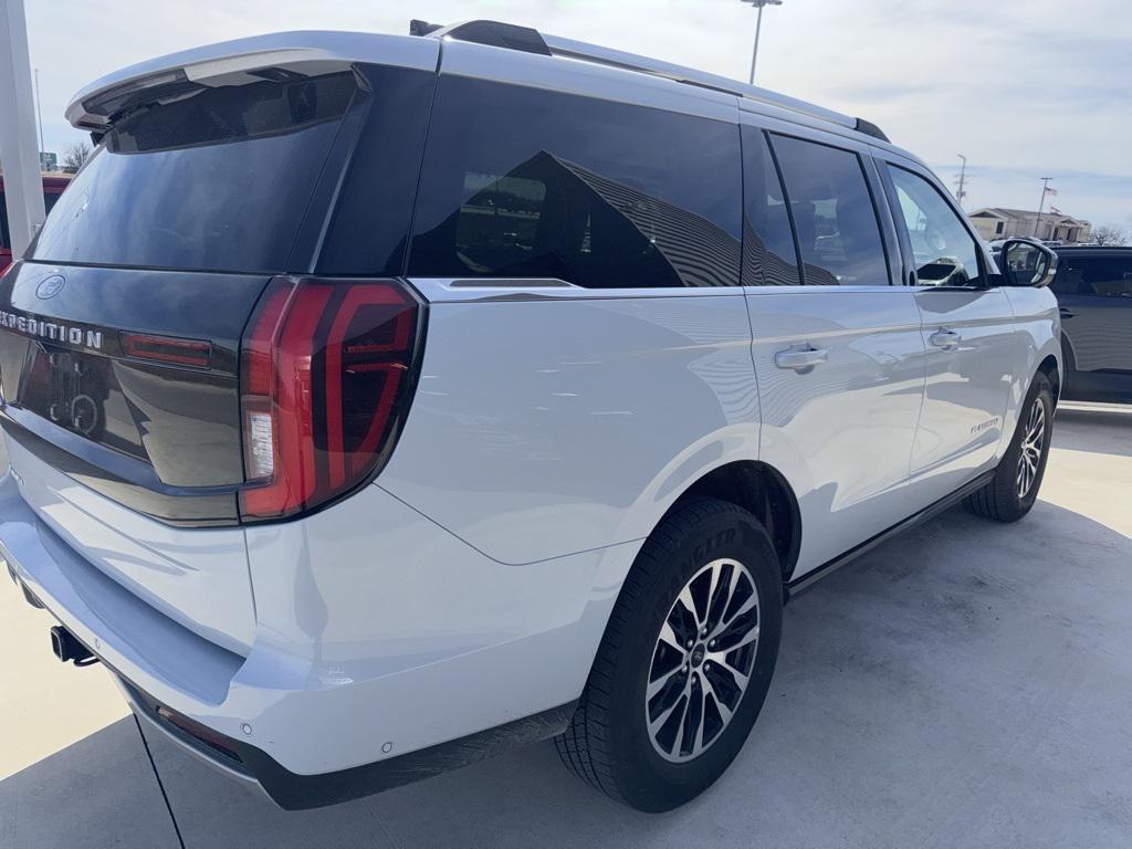 used 2025 Ford Expedition car, priced at $72,639