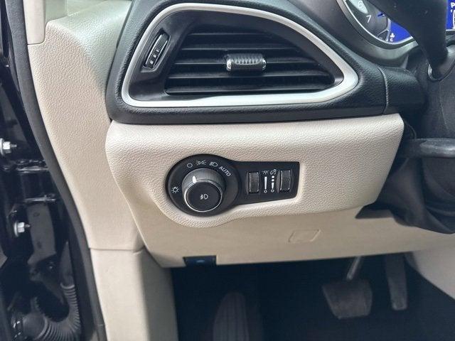 used 2024 Chrysler Pacifica car, priced at $29,995