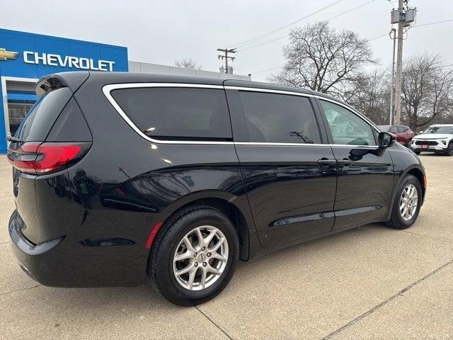 used 2024 Chrysler Pacifica car, priced at $29,995