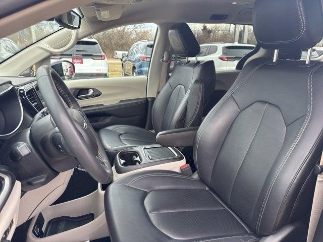 used 2024 Chrysler Pacifica car, priced at $29,995