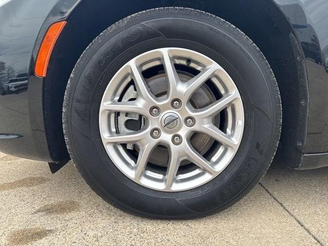 used 2024 Chrysler Pacifica car, priced at $25,995