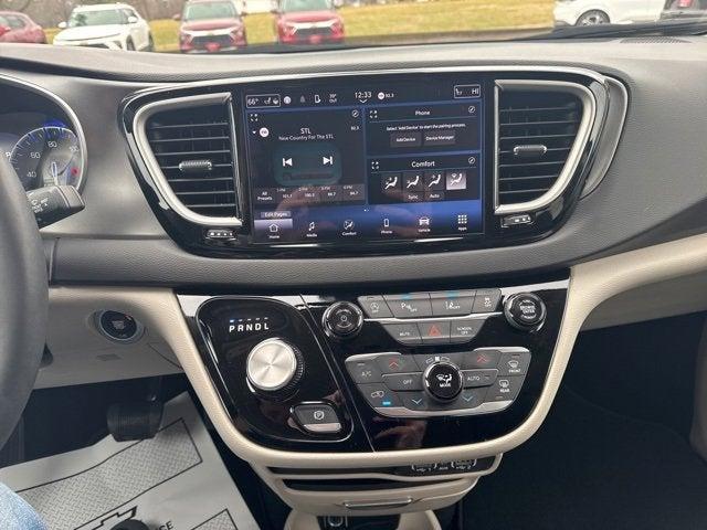 used 2024 Chrysler Pacifica car, priced at $29,995