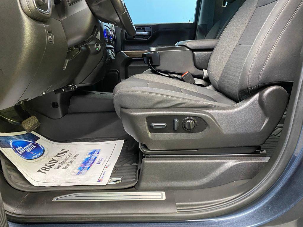 used 2022 Chevrolet Silverado 1500 car, priced at $34,392