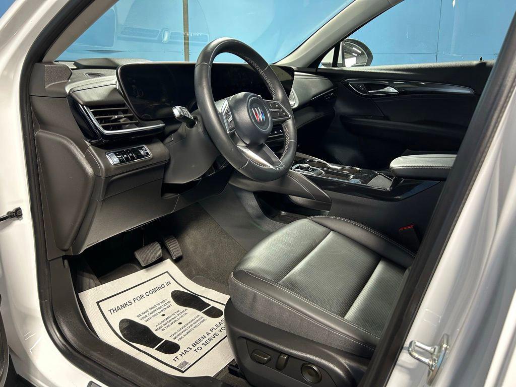 used 2025 Buick Envision car, priced at $30,882