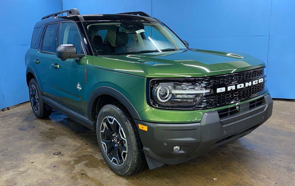 new 2025 Ford Bronco Sport car, priced at $34,552